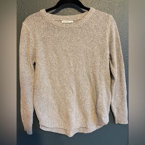 Gray Crew Neck Sweater | pink clover | medium